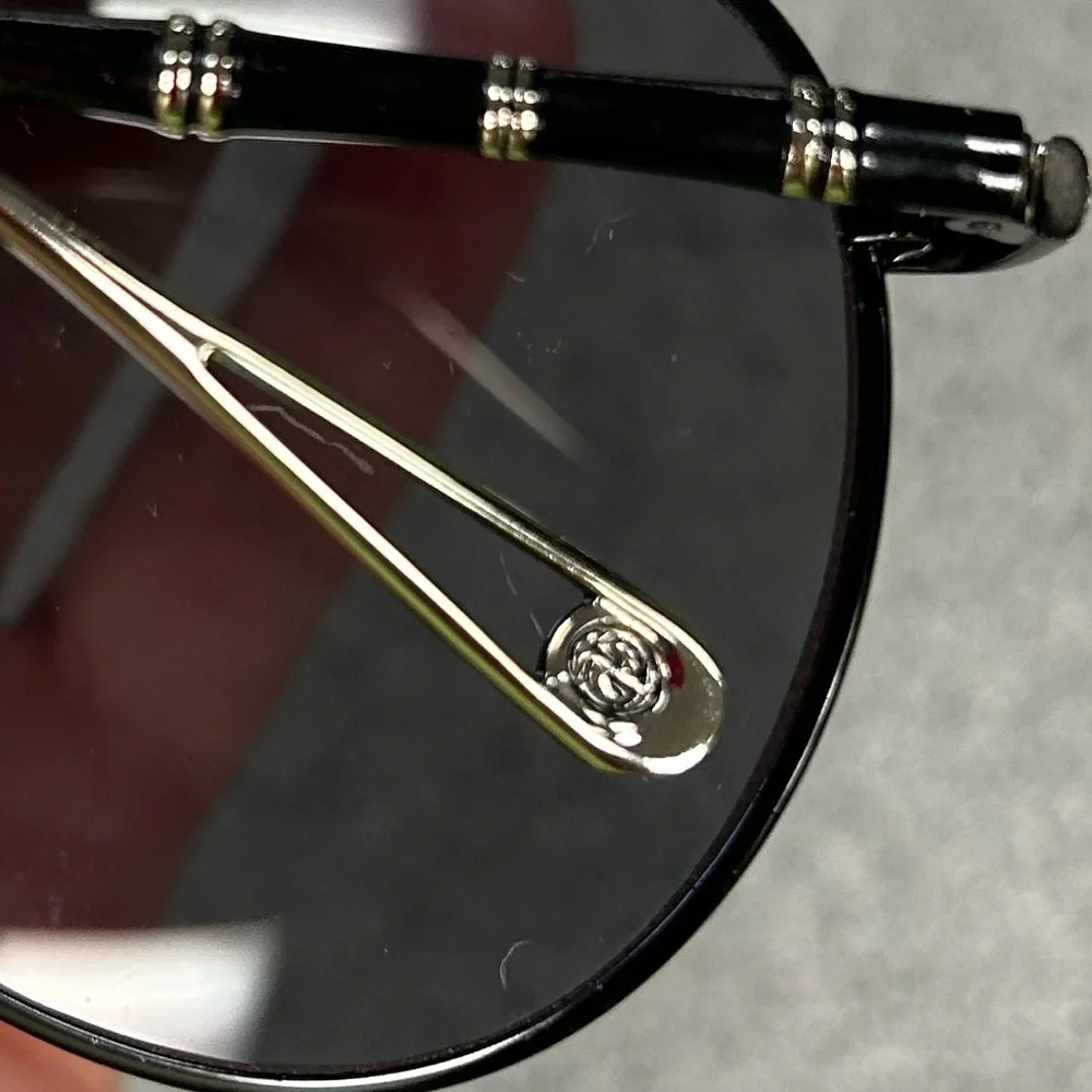 RARE GUCCI Silver & black bamboo frame aviator shape sunglasses with Gucci case